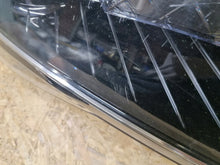 Load image into Gallery viewer, Frontscheinwerfer Skoda Superb III 3V1941016A Xenon Rechts Headlight