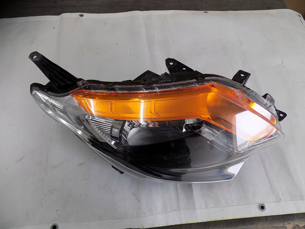 Frontscheinwerfer Mitsubishi L200 8301D154 Rechts Scheinwerfer Headlight