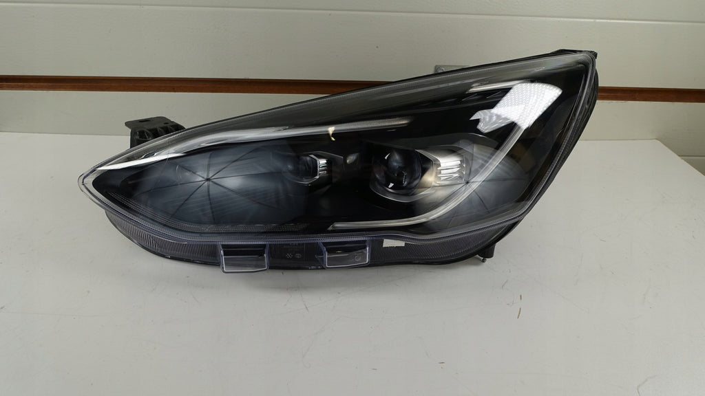 Frontscheinwerfer Ford Focus Xenon Links Scheinwerfer Headlight SCH6630817339ai
