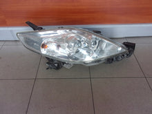 Laden Sie das Bild in den Galerie-Viewer, Frontscheinwerfer Mazda II K2442C235-51030 Xenon Rechts Scheinwerfer Headlight