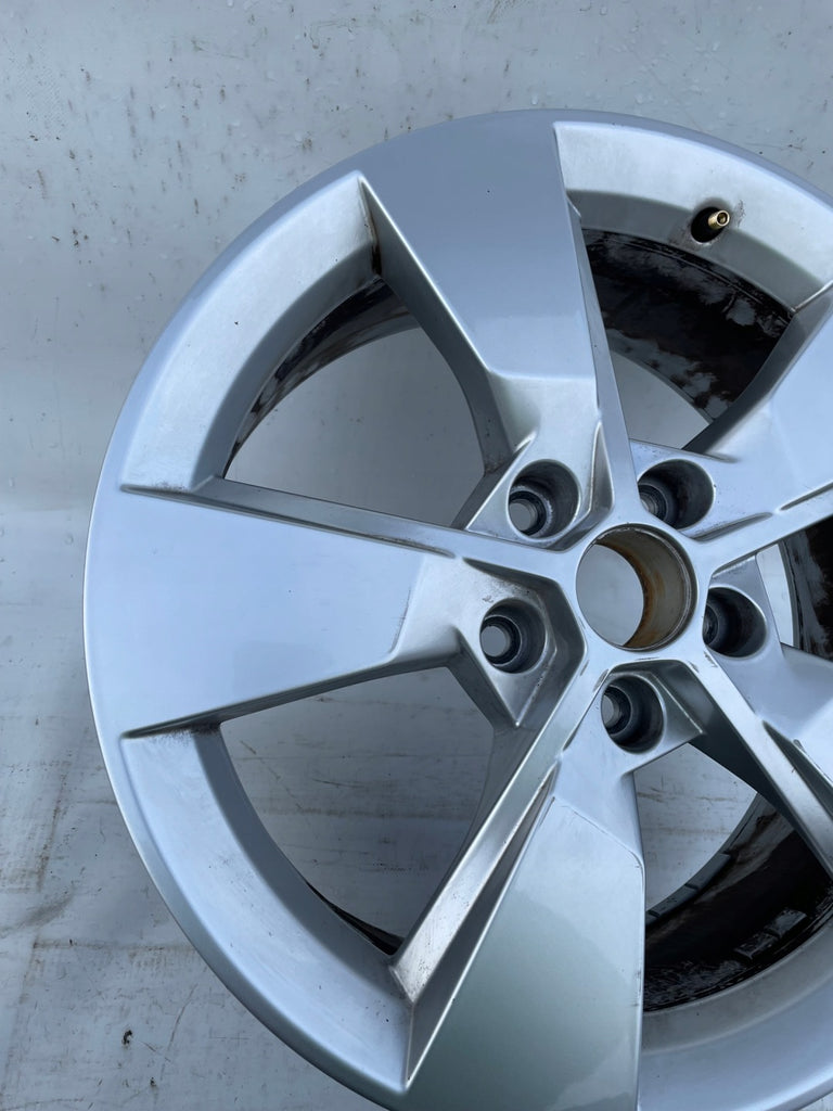 1x Alufelge 17 Zoll 7.0" 5x112 45ET Glanz Silber 5L0601025G Skoda Yeti Rim Wheel FEL7453044073wk