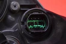 Laden Sie das Bild in den Galerie-Viewer, Frontscheinwerfer Kia Ceed 92102-A2100 Rechts Scheinwerfer Headlight SCH6195543350ix
