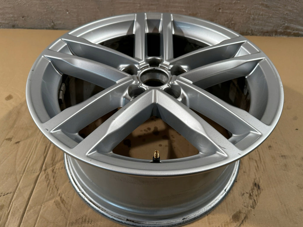 1x Alufelge 17 Zoll 8.5" 5x112 50ET 8S0601025A Audi Tt Rim Wheel