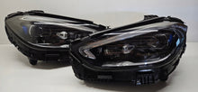 Laden Sie das Bild in den Galerie-Viewer, Frontscheinwerfer Mercedes-Benz A2069067903 A2069068003 Ein Satz Headlight