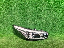 Frontscheinwerfer Kia Ceed 92102-A2220 Rechts Scheinwerfer Headlight