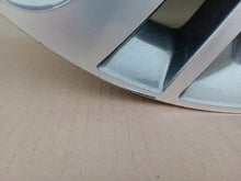 Load image into Gallery viewer, 1x Alufelge 17 Zoll 7.0&quot; 5x114.3 40ET KE409-4E200 Nissan Rim Wheel