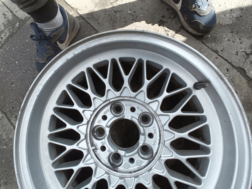 1x Alufelge 16 Zoll 5x112 Glanz BMW E24 E23 E34 Rim Wheel FEL9972473599cp