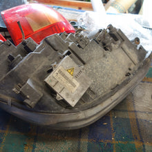 Laden Sie das Bild in den Galerie-Viewer, Frontscheinwerfer Mercedes-Benz W220 0301178273 Links Scheinwerfer Headlight SCH8635341392ws