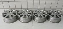 Laden Sie das Bild in den Galerie-Viewer, 4x Alufelge 17 Zoll 7.5" 5x112 43ET Glanz Silber 8D0601025AD Audi C5 A4 B6 B7 FEL6808013507dt