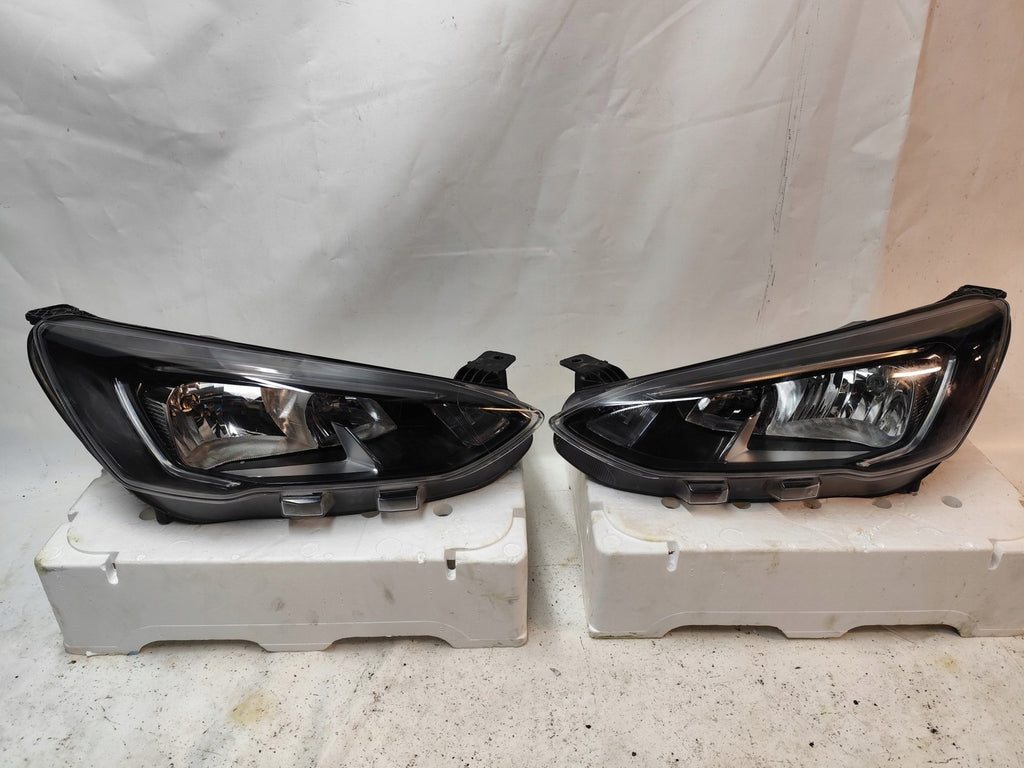 Frontscheinwerfer Ford Focus JX7B13W029CE JX7B13W030CE Rechts oder Links SCH6129334512yw