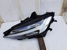 Laden Sie das Bild in den Galerie-Viewer, Frontscheinwerfer Volvo V60 II S60 III 62563616 22025905 LED Links Headlight SCH8788701922ar