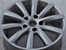 Load image into Gallery viewer, 1x Alufelge 18 Zoll 8.0&quot; 5x130 53ET 7P6601025B Audi Q7 Touareg Rim Wheel