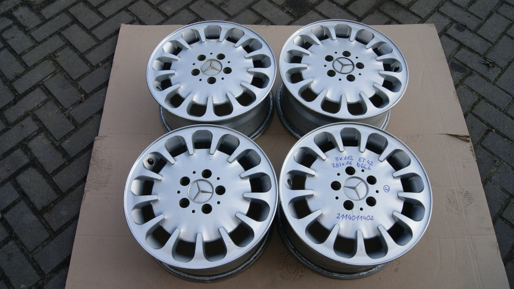 4x Alufelge 16 Zoll 7.5" 5x112 2114011402 Mercedes-Benz Rim Wheel