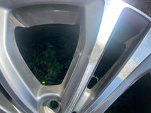 Load image into Gallery viewer, 1x Alufelge 18 Zoll 7.5" 5x120 51ET Glanz Silber 6856069 BMW 1 Rim Wheel FEL4678452700xb