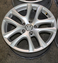 Laden Sie das Bild in den Galerie-Viewer, 4x Alufelge 17 Zoll 6.0" 5x112 41ET Silber VW Rim Wheel FEL2742398691tw