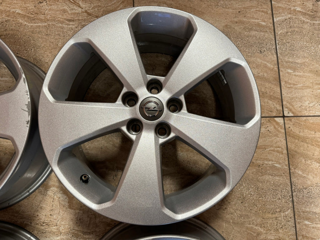 4x Alufelge 17 Zoll 7.0" 5x105 38ET Glanz Silber Opel Mokka Rim Wheel FEL9428618164xz