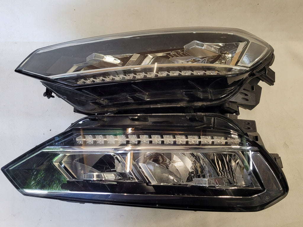 Frontscheinwerfer VW Touran 5TB941035B LED Ein Stück (Rechts oder Links)