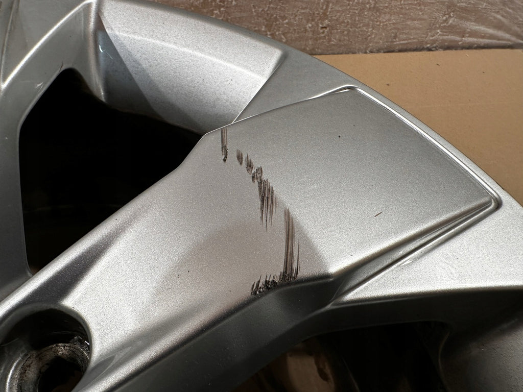 1x Alufelge 18 Zoll 7.5" 5x108 50,5ET Glanz Silber 31471553 Volvo Xc40 Rim Wheel