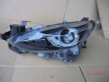 Laden Sie das Bild in den Galerie-Viewer, Frontscheinwerfer Mazda 3 Bm Links Scheinwerfer Headlight