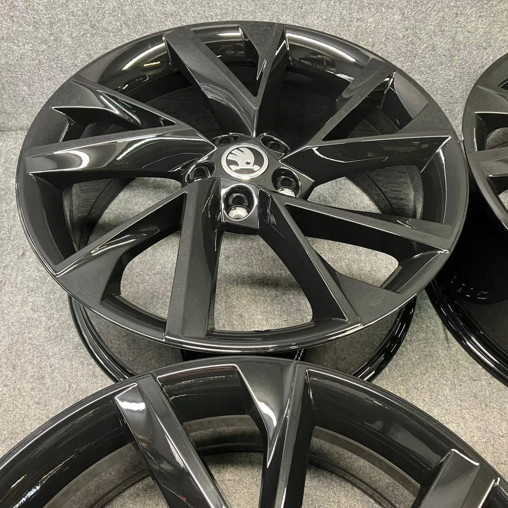 4x Alufelge 19 Zoll 8.0" 5x112 44ET Glanz Schwarz 3V0601025AP Mg Superb FEL6694470265rg