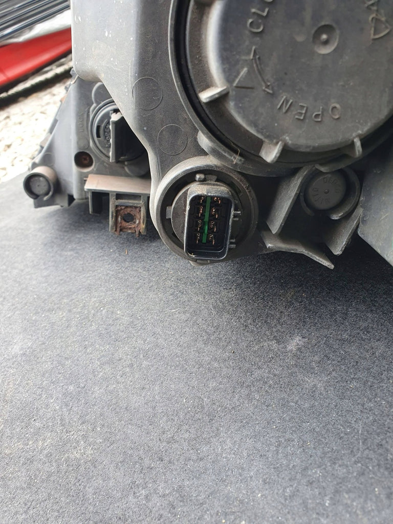 Frontscheinwerfer Kia Sportage 921023U270 01130404 Rechts Scheinwerfer Headlight SCH4783719925em