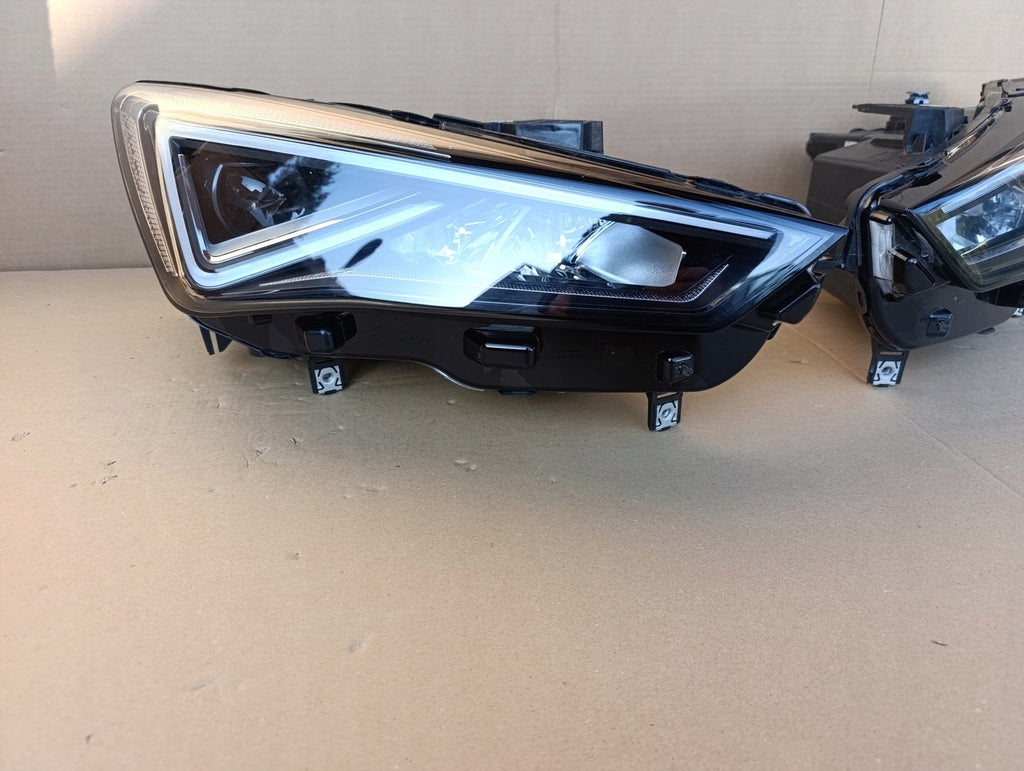 Frontscheinwerfer Seat Leon 5FB941008J 5FB941007G Full LED Ein Satz Headlight