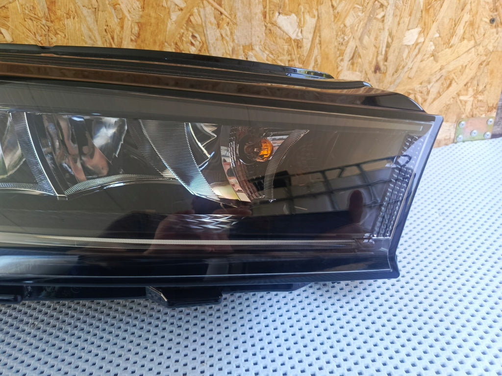 Frontscheinwerfer Skoda Enyaq 5LB941016 Full LED Rechts Scheinwerfer Headlight SCH9192760370nq