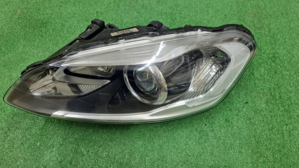 Frontscheinwerfer Volvo Xc60 31395896 Xenon Links Scheinwerfer Headlight