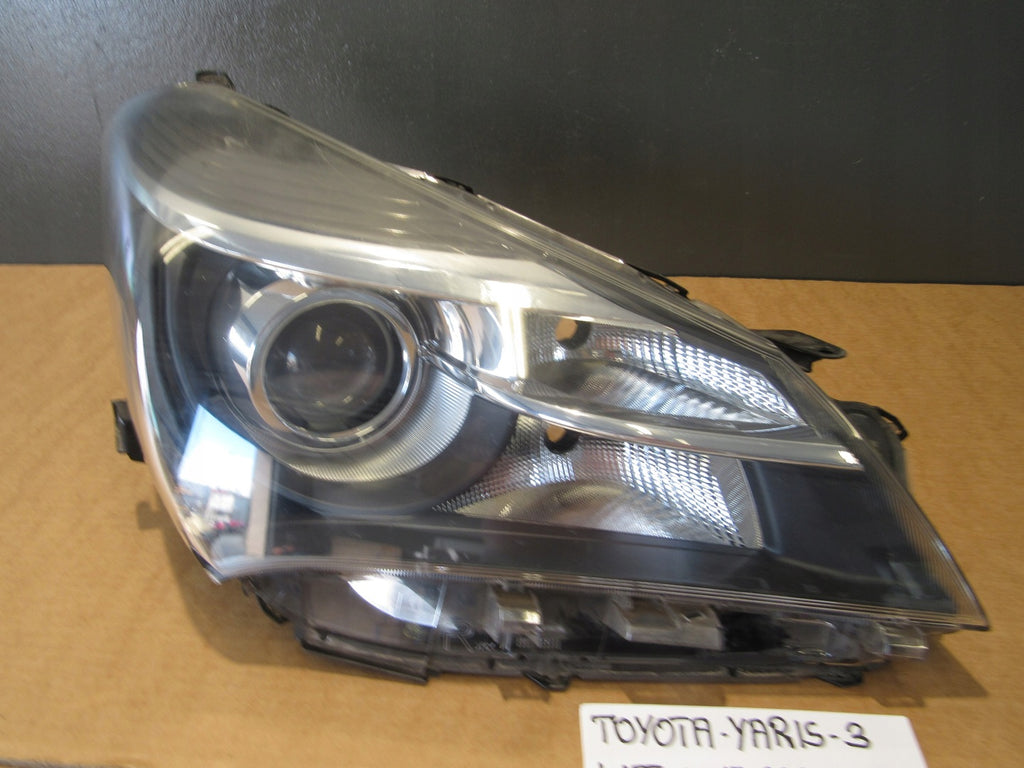Frontscheinwerfer Toyota Yaris Rechts Scheinwerfer Headlight