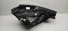 Laden Sie das Bild in den Galerie-Viewer, Frontscheinwerfer Audi Q3 83A941011 LED Links Scheinwerfer Headlight SCH2055596372pe