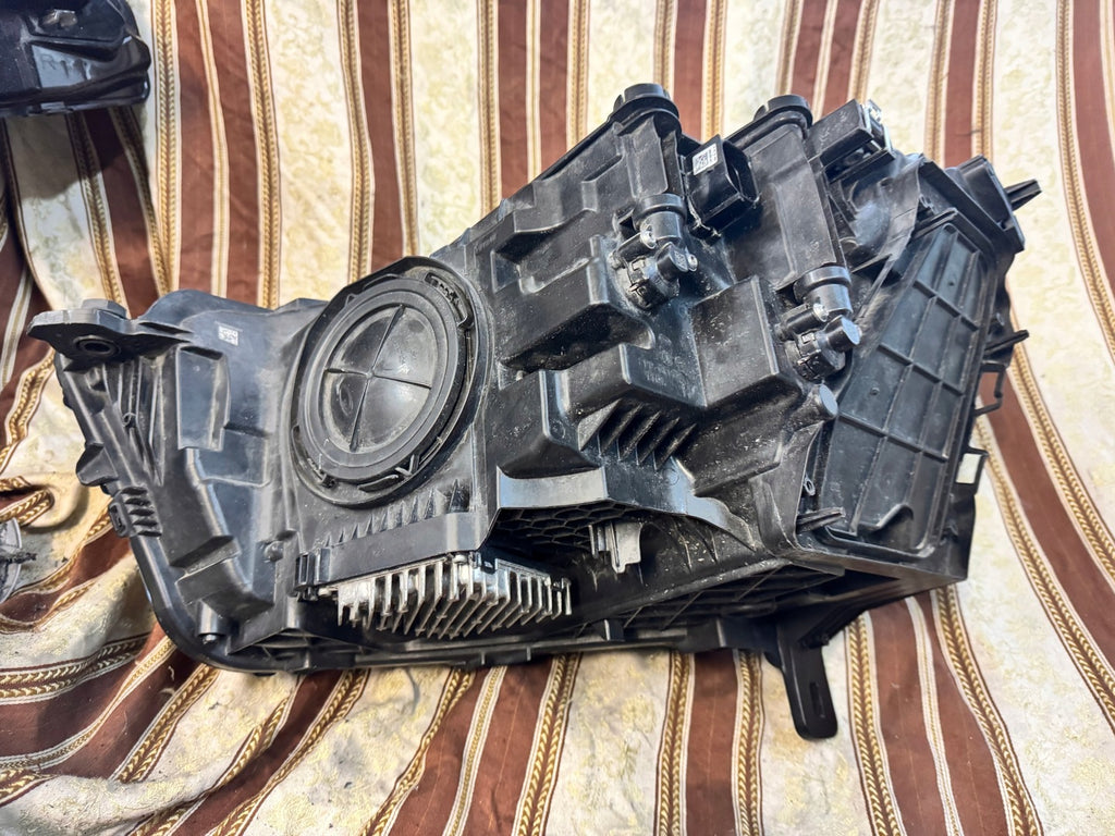 Frontscheinwerfer Audi Q3 83A941012 Rechts Scheinwerfer Headlight SCH3096132931pz