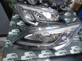 Frontscheinwerfer Citroën Jumper Ducato Boxer 1375099080 Ein Satz Headlight