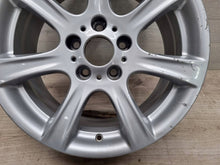 Laden Sie das Bild in den Galerie-Viewer, 1x Alufelge 17 Zoll 8.0" 5x120 34ET Glanz Silber 6856893 BMW 3 F30 F31 Rim Wheel FEL3309715480up