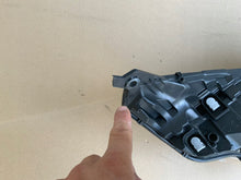 Laden Sie das Bild in den Galerie-Viewer, Frontscheinwerfer Peugeot 508 89905869 Xenon Links Scheinwerfer Headlight SCH3488757747rw
