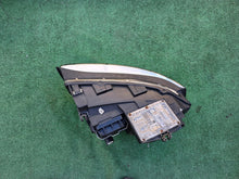 Laden Sie das Bild in den Galerie-Viewer, Frontscheinwerfer Audi A4 B6 8E0941003S Xenon Links Scheinwerfer Headlight SCH5159437923yg