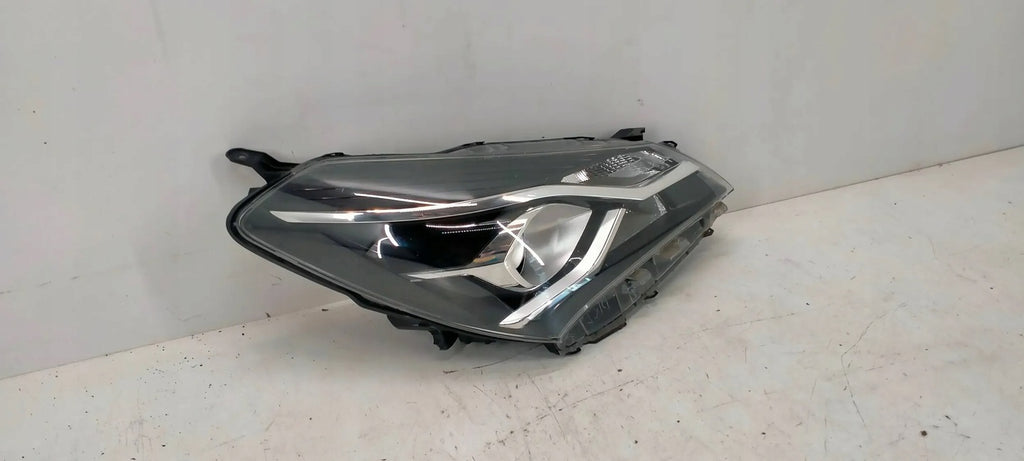 Frontscheinwerfer Toyota Yaris Rechts Scheinwerfer Headlight SCH8322214023wi
