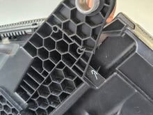 Laden Sie das Bild in den Galerie-Viewer, Frontscheinwerfer Skoda Superb III 3V1941016D Full LED Rechts Headlight