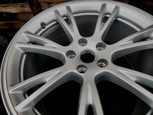 Laden Sie das Bild in den Galerie-Viewer, 1x Alufelge 19 Zoll 9.5" 5x114.3 45ET Glanz Silber 1188-222-00-C Tesla Model Y FEL9412834419pj