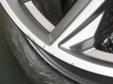 Load image into Gallery viewer, 1x Alufelge 17 Zoll 7.0&quot; 5x112 34ET Glanz Silber 80A601025J Audi Rim Wheel