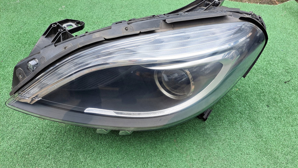 Frontscheinwerfer Mercedes-Benz W246 A2468200739 Bi-Xenon Links Headlight