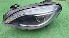 Load image into Gallery viewer, Frontscheinwerfer Mercedes-Benz W246 A2468200739 Bi-Xenon Links Headlight