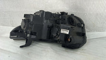 Load image into Gallery viewer, Frontscheinwerfer Hyundai H1 92102-4H610 Rechts Scheinwerfer Headlight