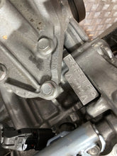 Load image into Gallery viewer, Motor Toyota V I A25A92CG 2.5 18TKm 2021 Benzin Engine Komplett