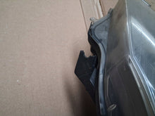 Laden Sie das Bild in den Galerie-Viewer, Frontscheinwerfer Toyota Yaris LED Rechts Scheinwerfer Headlight SCH6249183911nd