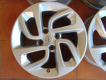 Load image into Gallery viewer, 4x Alufelge 16 Zoll 6.5" 4x108 20ET Glanz Silber 39007897 Opel Crossland X FEL1178413675hg