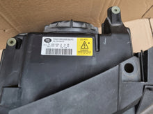 Laden Sie das Bild in den Galerie-Viewer, Frontscheinwerfer Land Rover Range III L322 7H4213W030BC8LPO Links Headlight SCH8359011048ws
