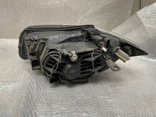 Load image into Gallery viewer, Frontscheinwerfer BMW E81 E82 E87 7193388 Rechts Scheinwerfer Headlight SCH9984230237ta