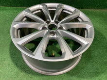 Laden Sie das Bild in den Galerie-Viewer, 1x Alufelge 17 Zoll 8.0" 5x112 40ET 8B3601025D Audi A5 Rim Wheel FEL1867893510eo