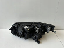 Laden Sie das Bild in den Galerie-Viewer, Frontscheinwerfer VW Tiguan 5NB941082C Rechts Scheinwerfer Headlight