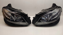 Laden Sie das Bild in den Galerie-Viewer, Frontscheinwerfer Mercedes-Benz A2139067606 A2139067506 LED Rechts oder Links